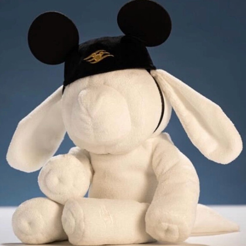 EVIE PLUSH ANIMAL NWT….Disney cruise